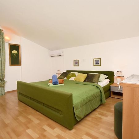 וודיצה Apartment And Rooms Artina מראה חיצוני תמונה