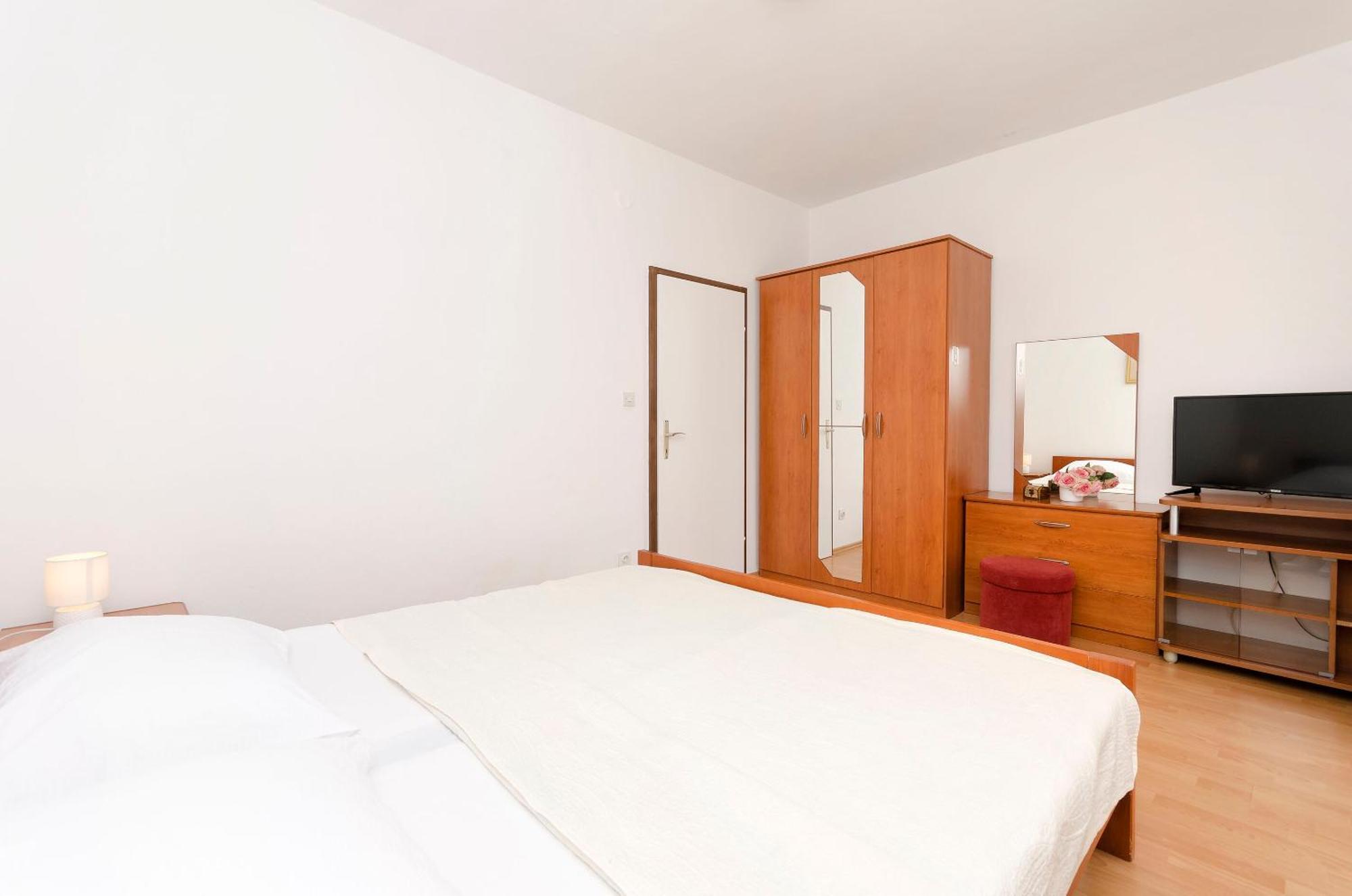 וודיצה Apartment And Rooms Artina מראה חיצוני תמונה
