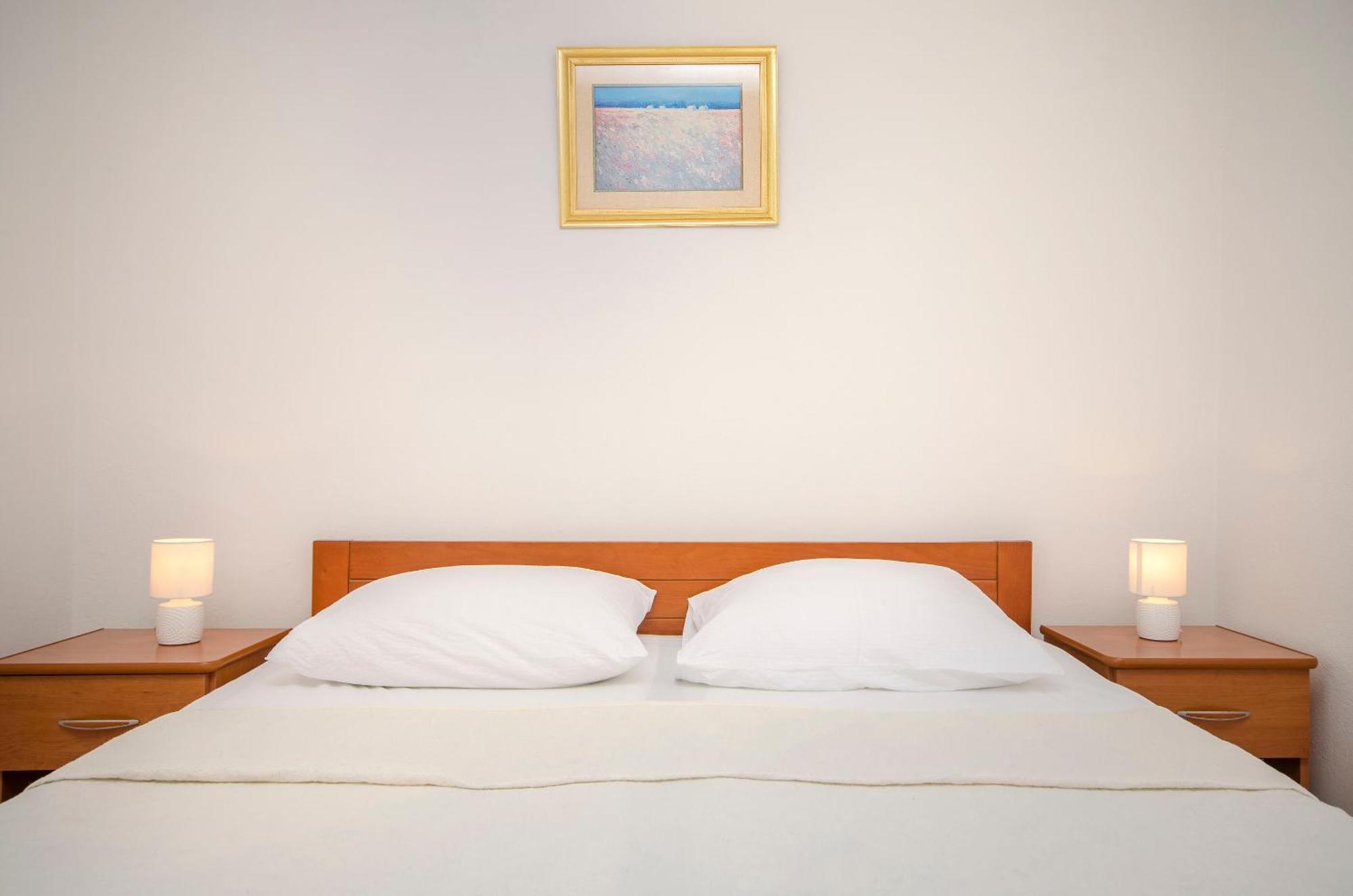וודיצה Apartment And Rooms Artina מראה חיצוני תמונה
