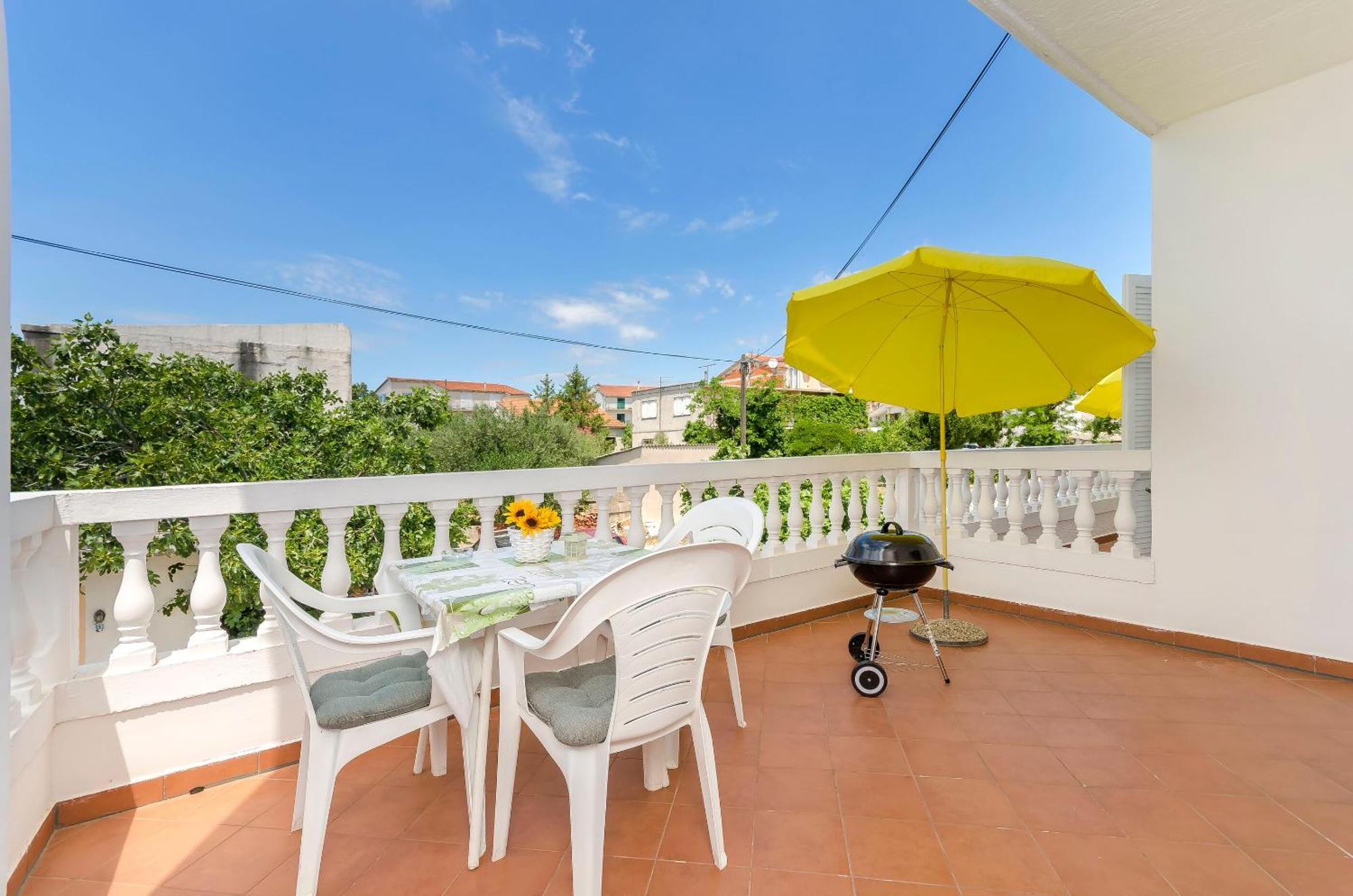 וודיצה Apartment And Rooms Artina מראה חיצוני תמונה