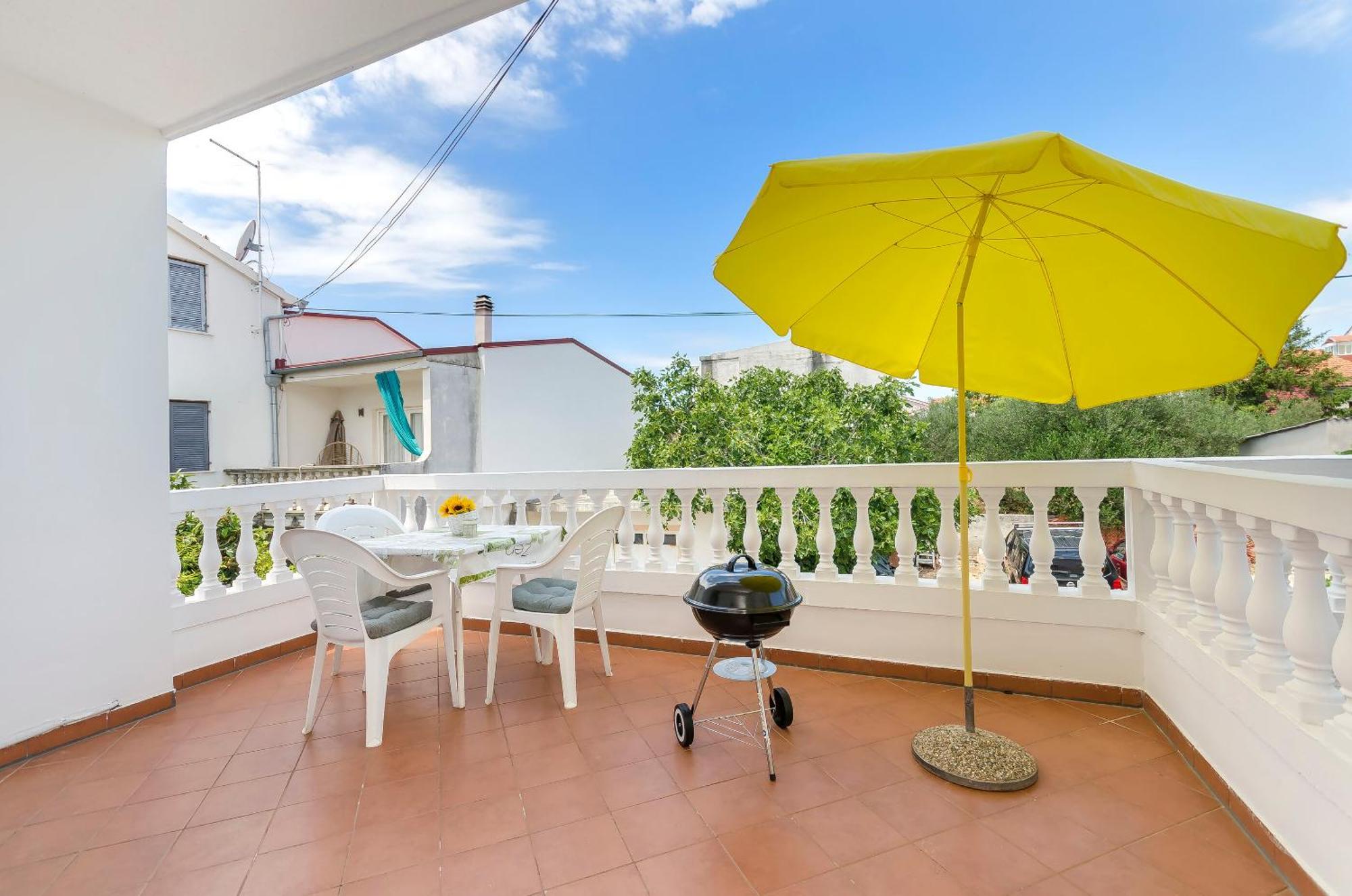 וודיצה Apartment And Rooms Artina מראה חיצוני תמונה