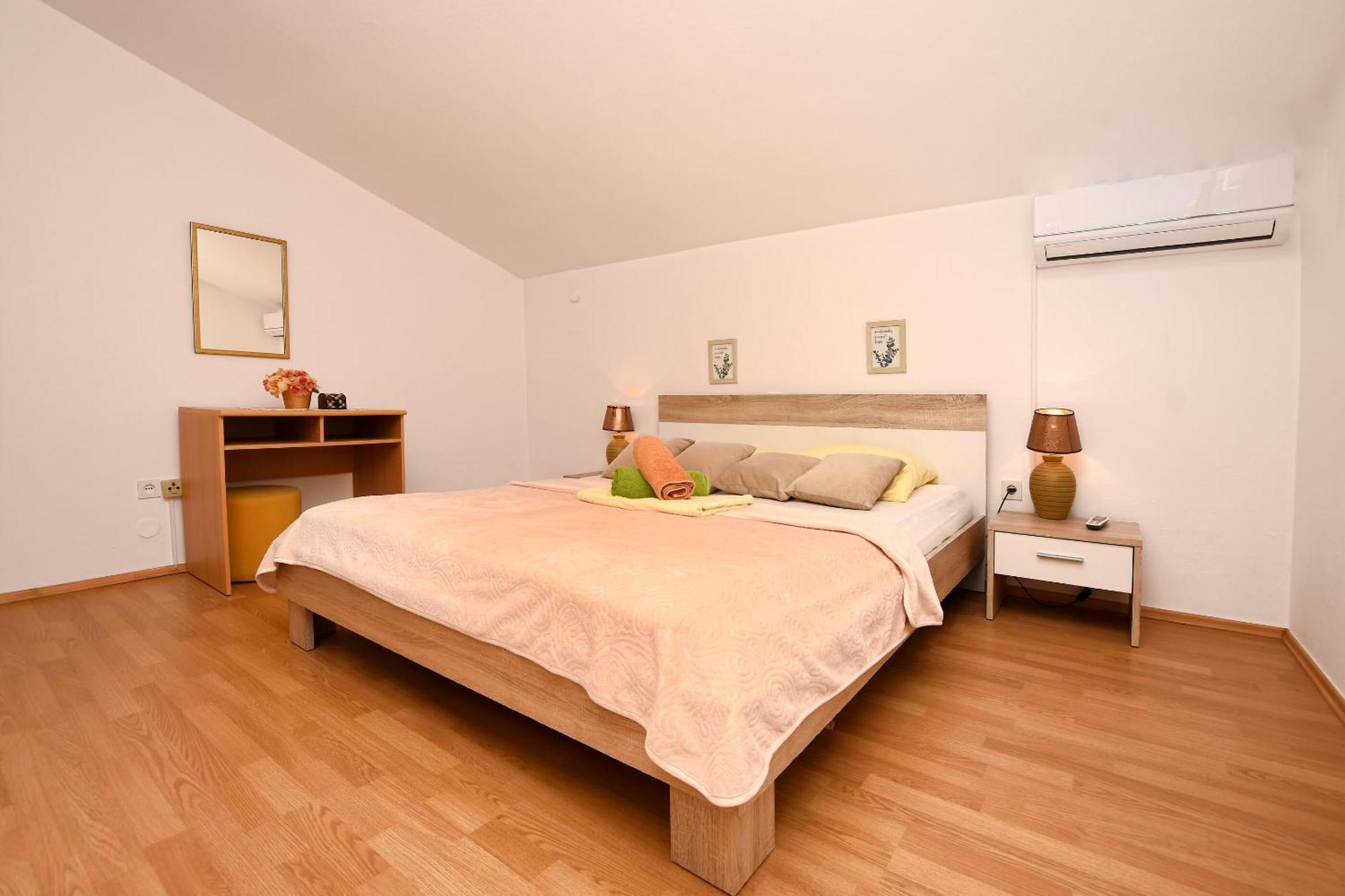 וודיצה Apartment And Rooms Artina מראה חיצוני תמונה