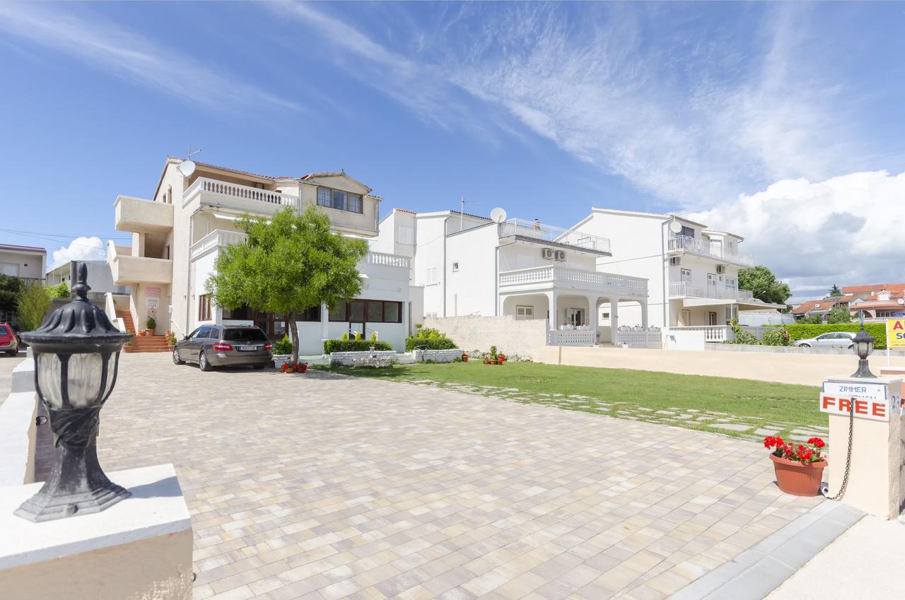 וודיצה Apartment And Rooms Artina מראה חיצוני תמונה