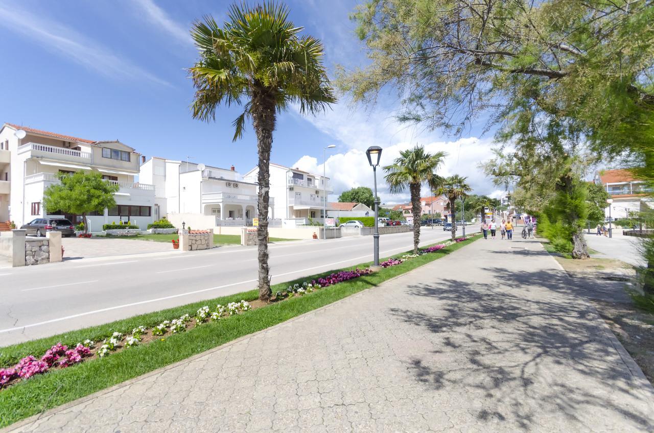 וודיצה Apartment And Rooms Artina מראה חיצוני תמונה